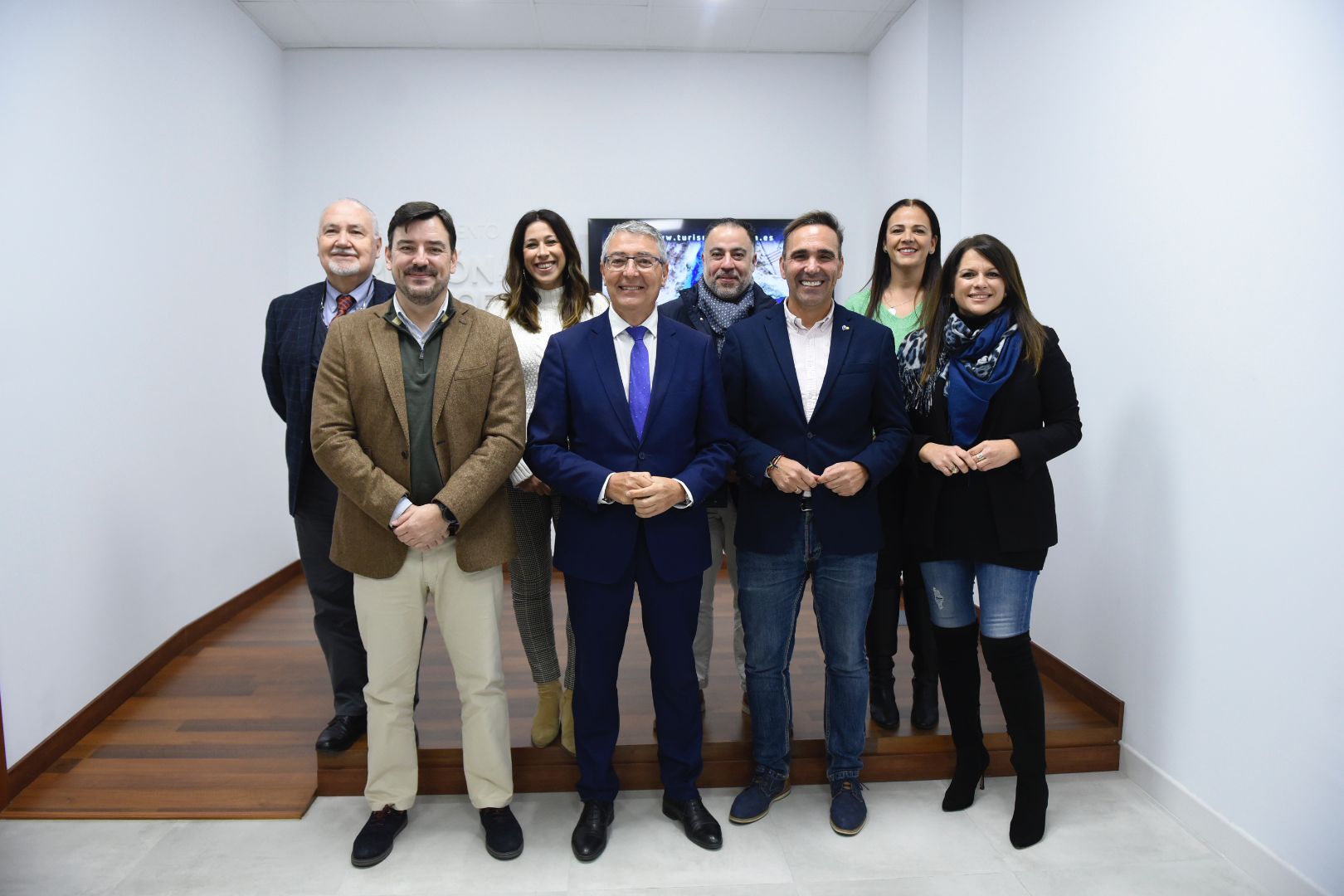 alcalde junto a concejales